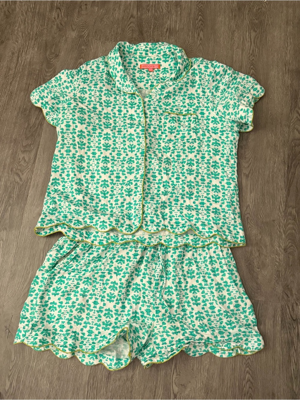 Brooks Avenue turquoise teal scalloped set shorts patterned button up collared